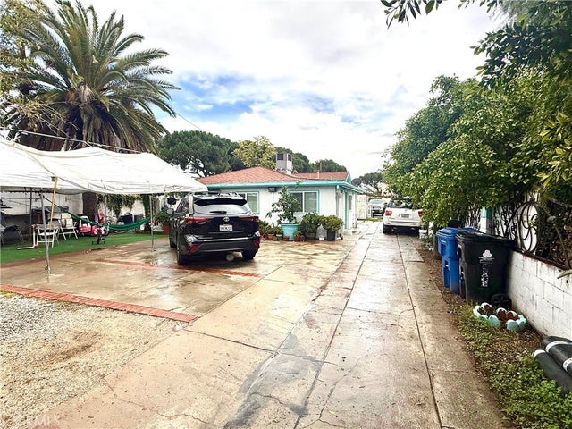 10712 Sherman, Sun Valley