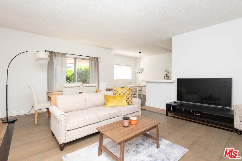 Photo of Listing #25602145