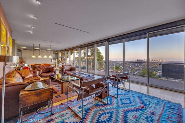 4022 Braeburn Way, Los Angeles