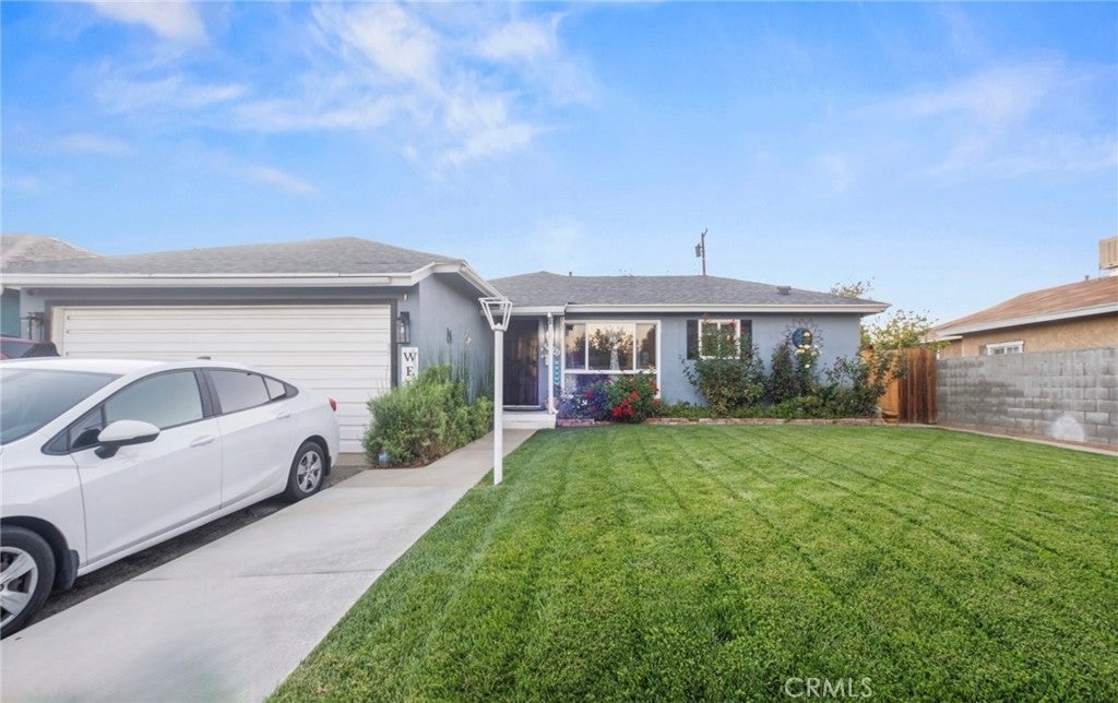 Photo of Listing #IV25242626