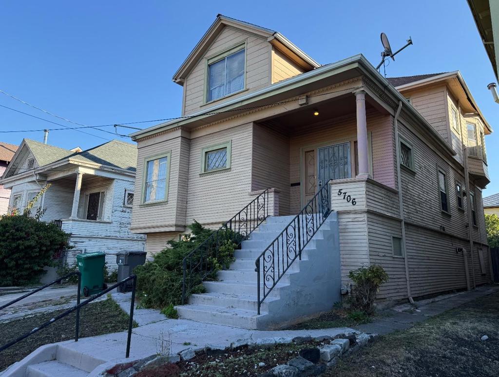 5706 Genoa Street, Oakland
