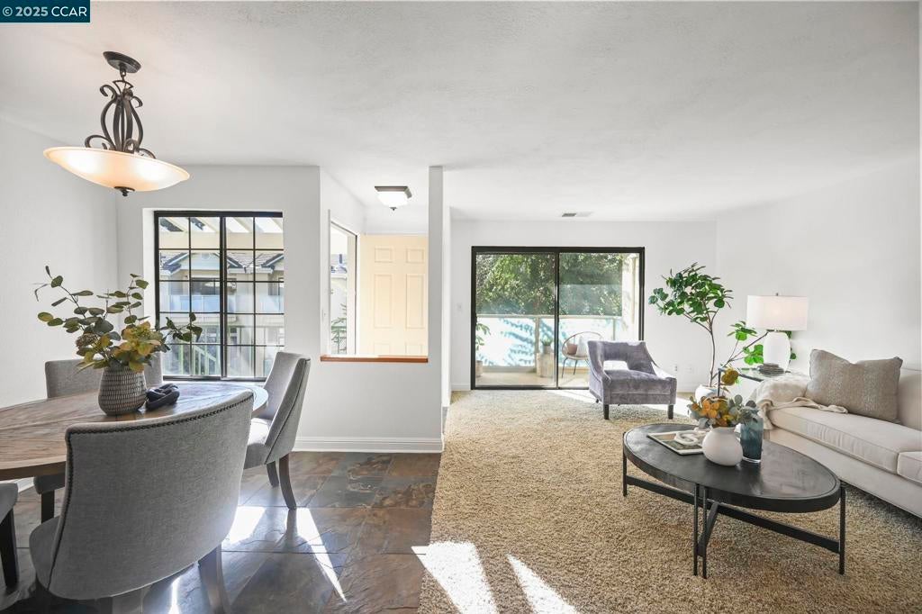 Photo of Listing #41115241