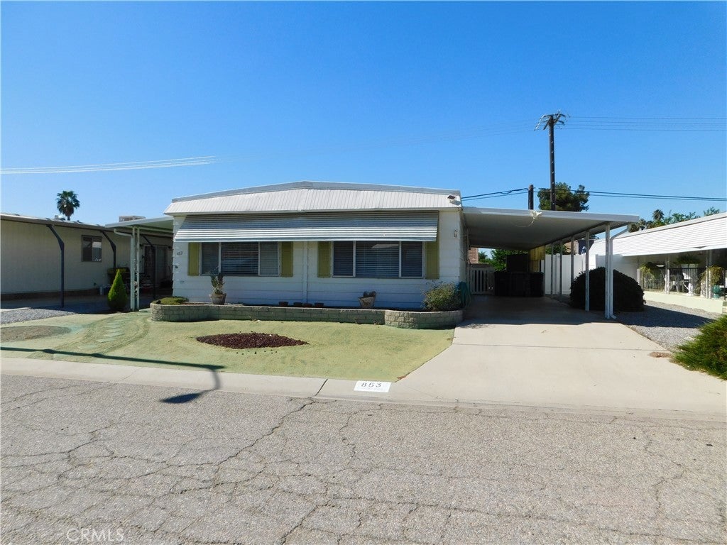 853 Santa Teresa Way, Hemet