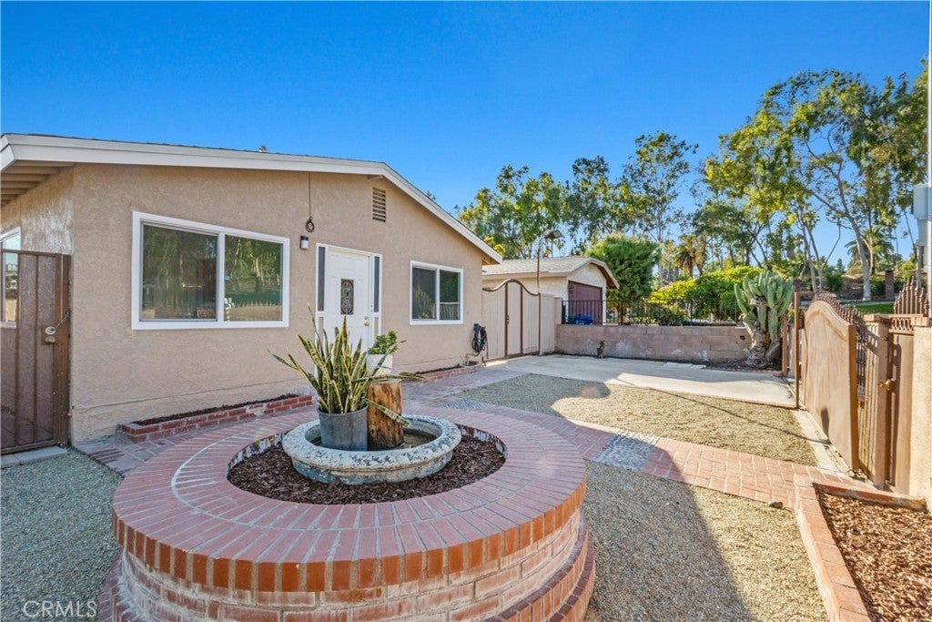 17406 Renault, La Puente