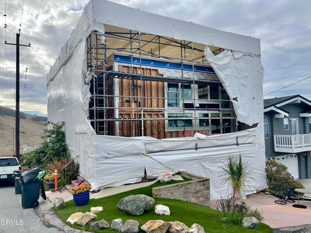 Photo of Listing #V1-32963