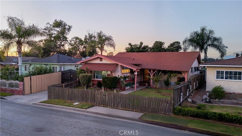 Photo of Listing #DW25239740