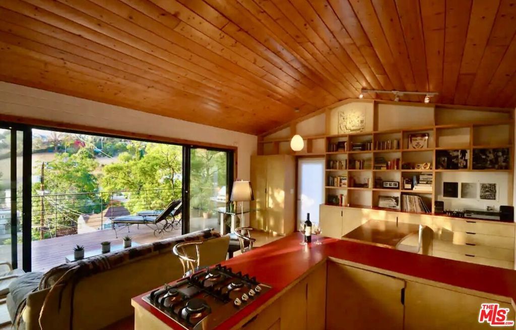 Photo of Listing #25608195