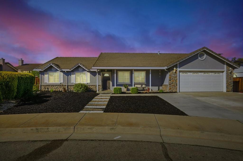 Photo of Listing #ML82021812