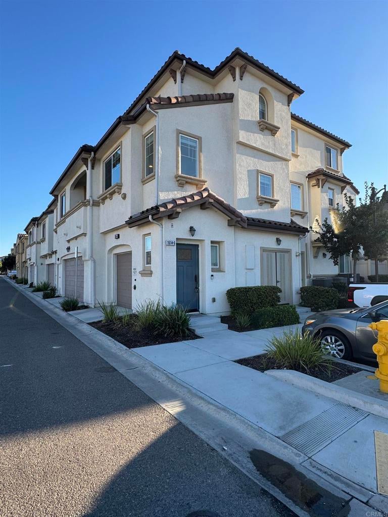 Photo of Listing #PTP2507957