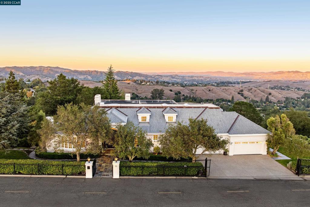 Photo of Listing #41115322