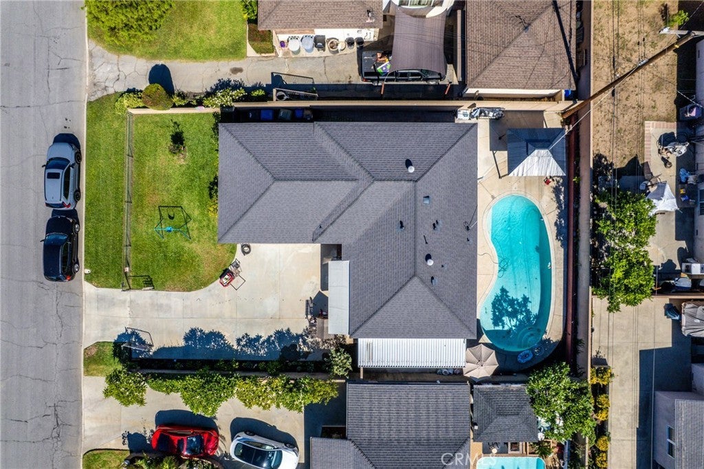 Photo of Listing #MB25243193