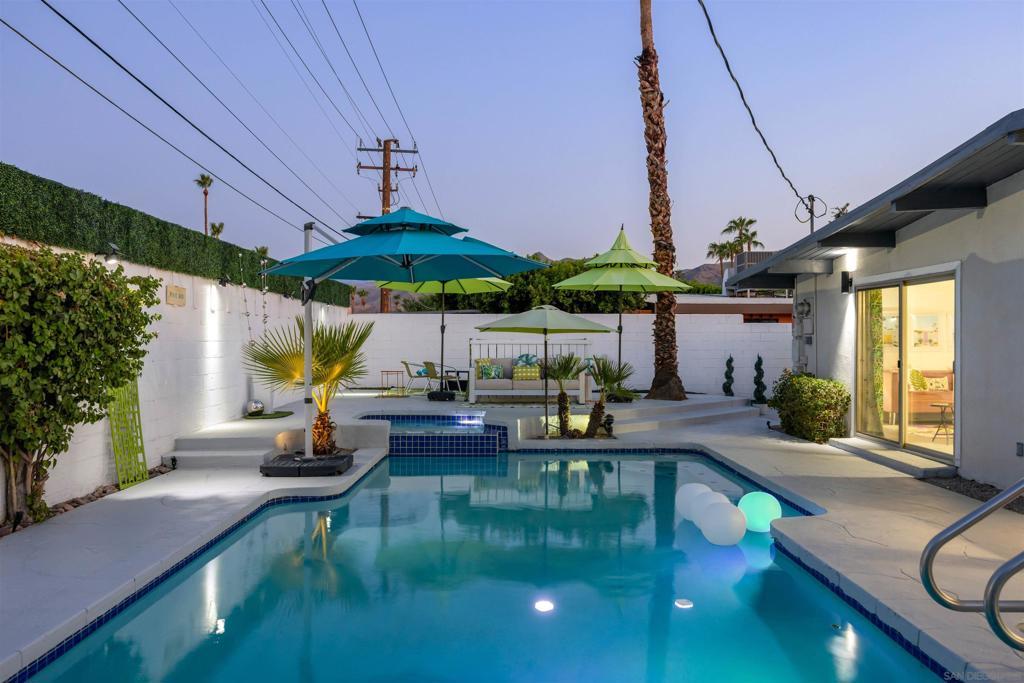 812 S Calle Paul, Palm Springs