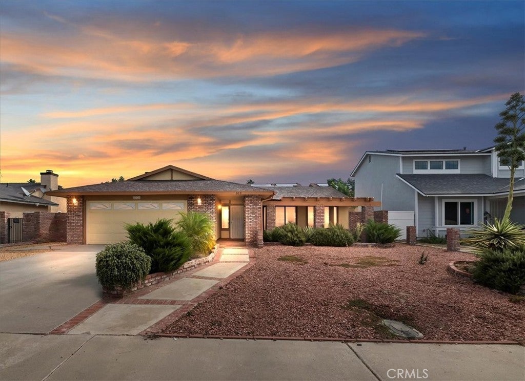 Photo of Listing #CV25242901