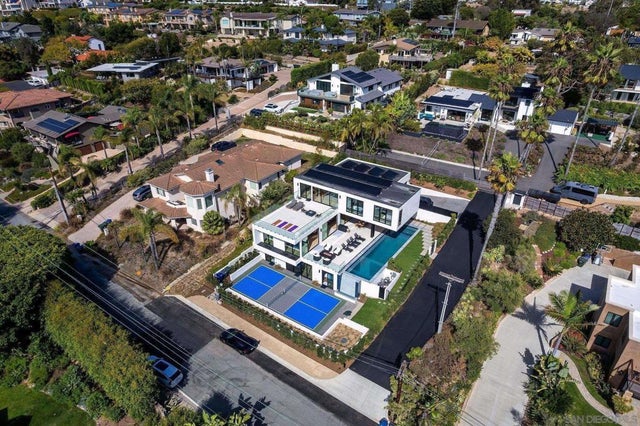 1605 Burgundy Rd, Encinitas.