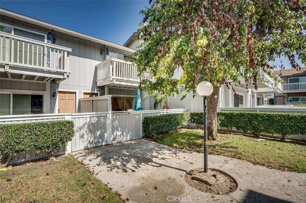 16734 Algonquin Street # 6, Huntington Beach