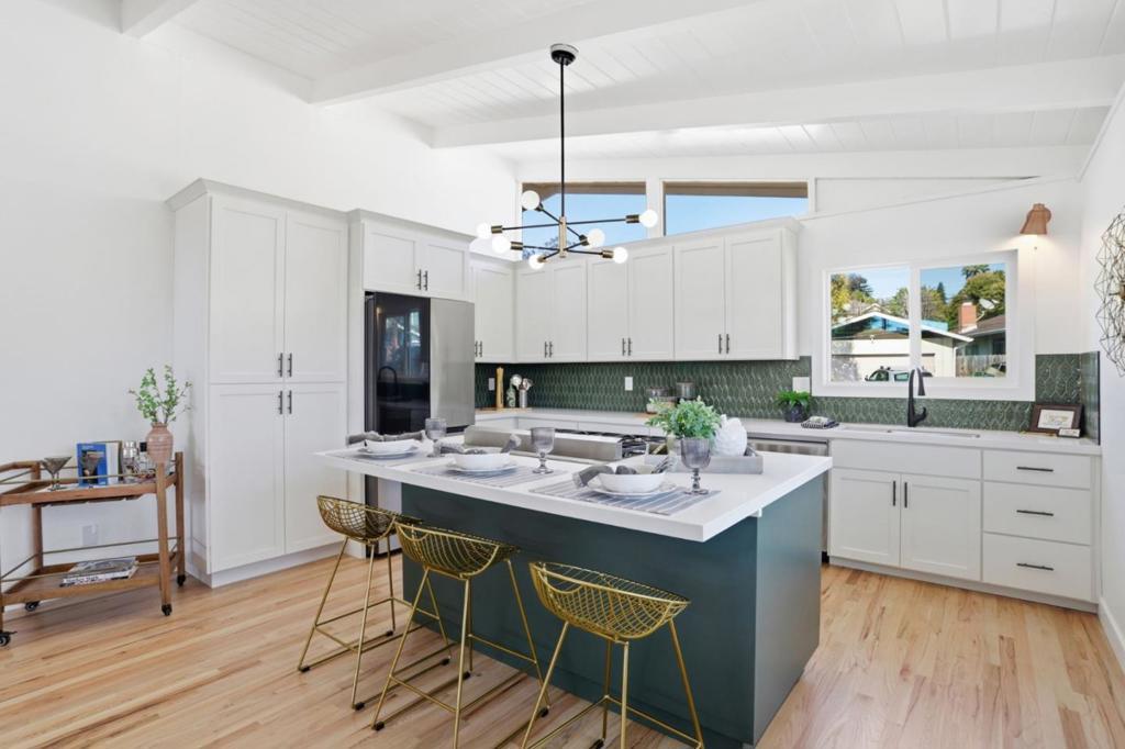 Photo of Listing #ML82025412