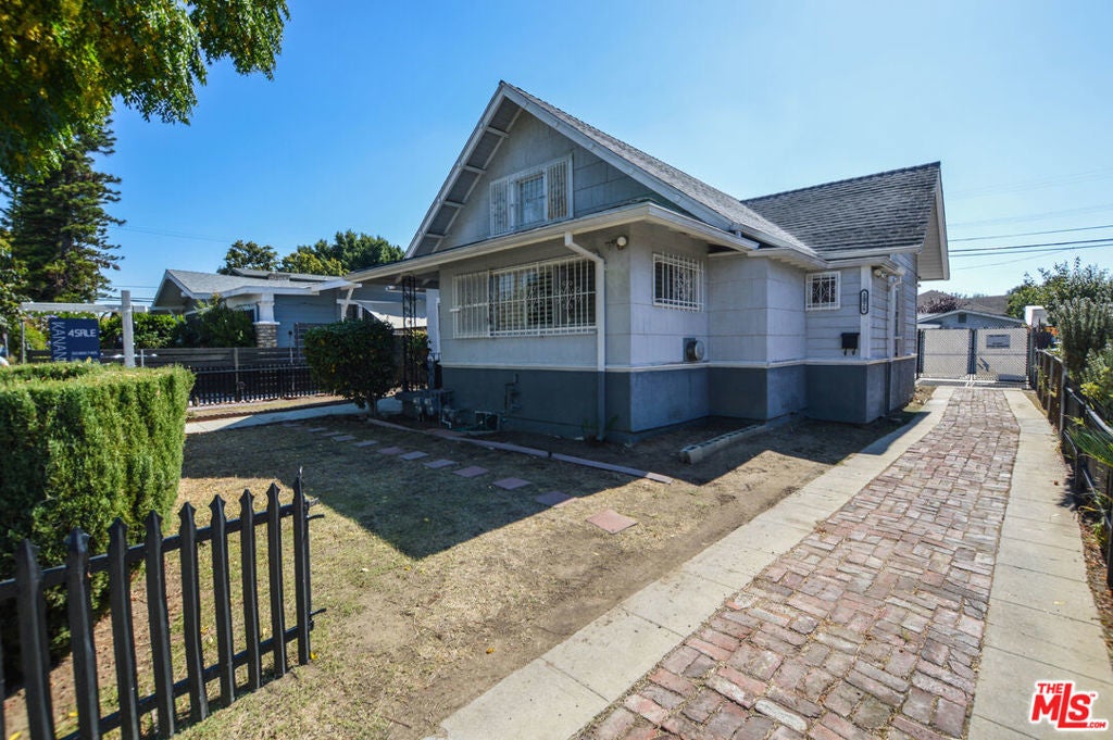 Photo of Listing #25606811