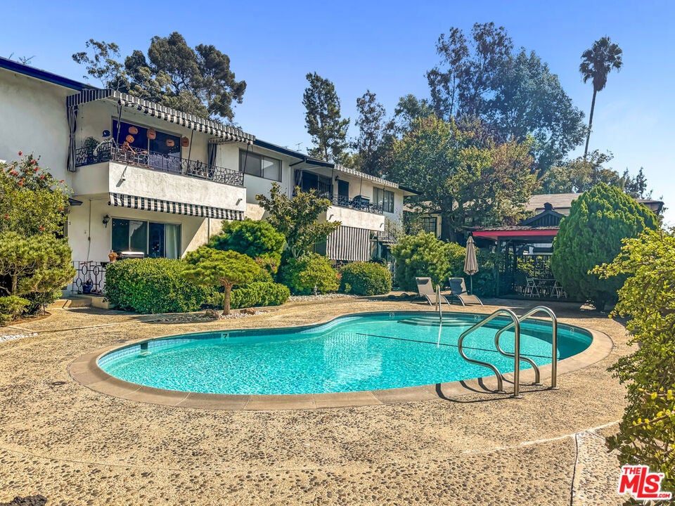 Photo of Listing #25606855