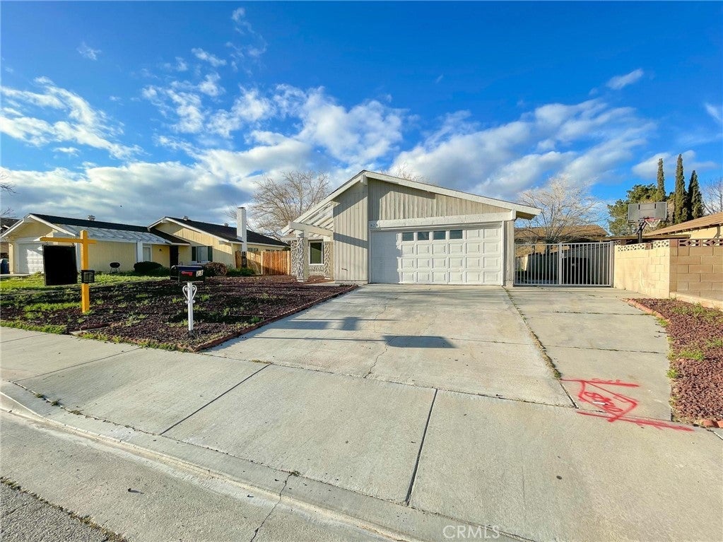 Photo of Listing #SR25244210