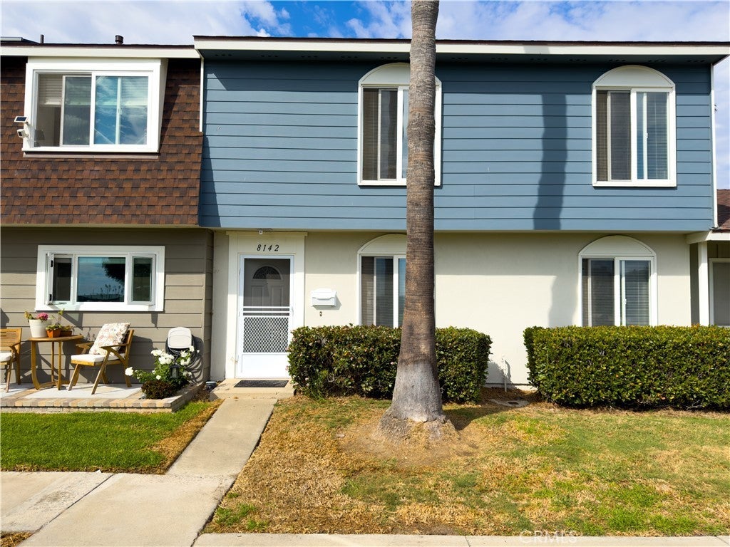 8142 Foxhall Drive, Huntington Beach