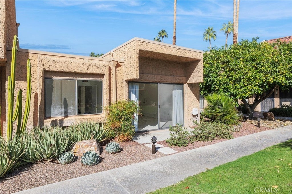 5798 Los Coyotes, Palm Springs