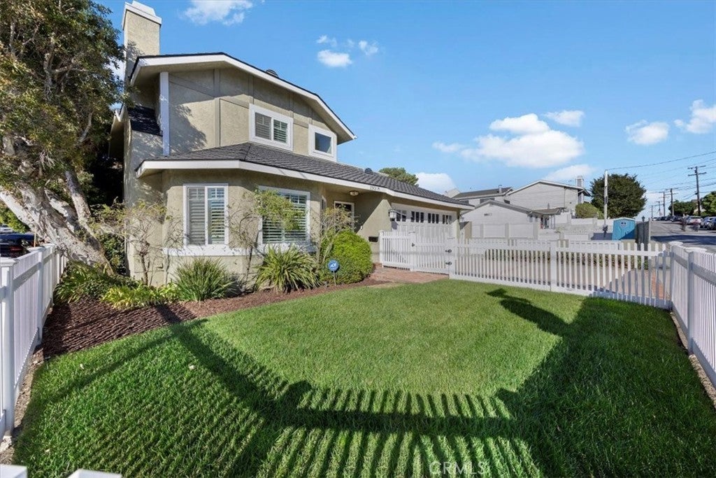 Photo of Listing #SB25244137