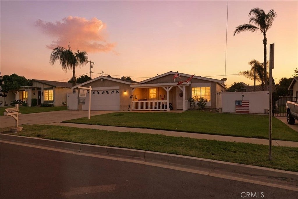 22121 Mavis, Grand Terrace