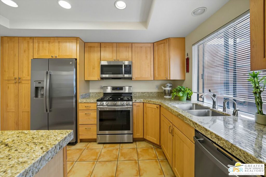 Photo of Listing #25606893PS