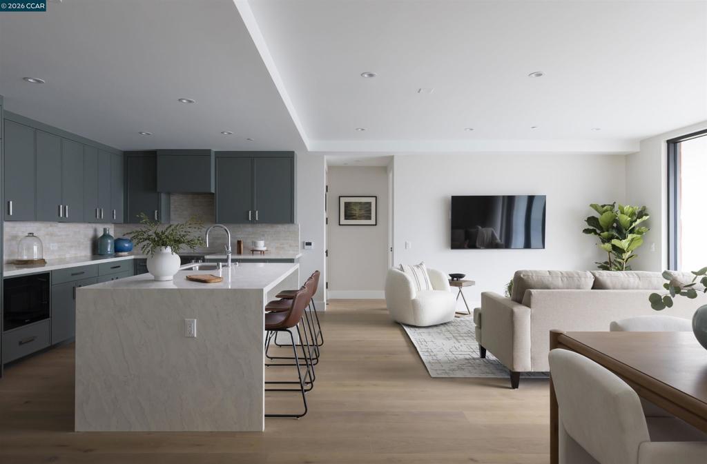 Photo of Listing #41115399