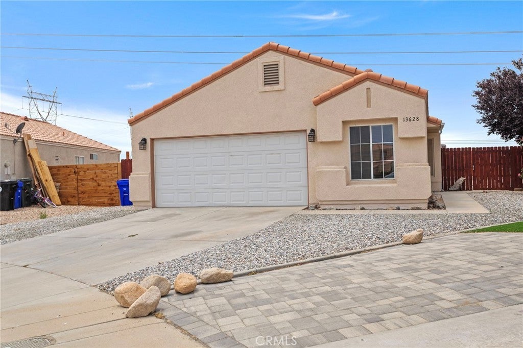 13628 Monterey, Victorville