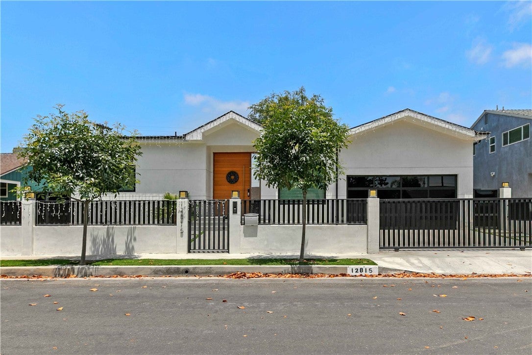 Photo of Listing #SR25243589