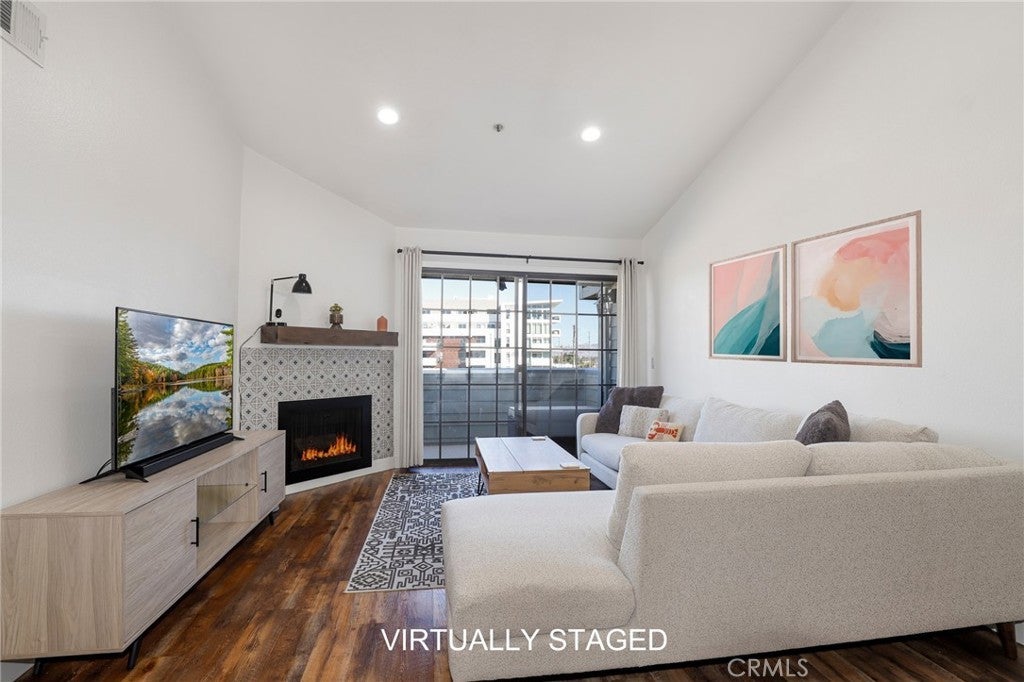 Photo of Listing #SR25236744