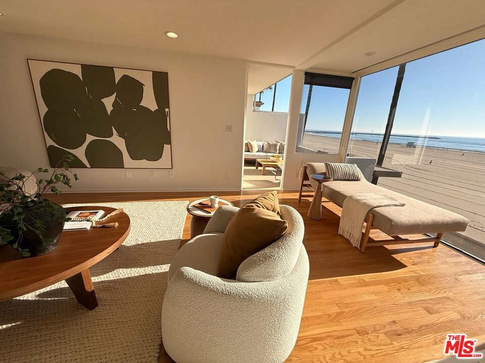 Photo of Listing #25609175