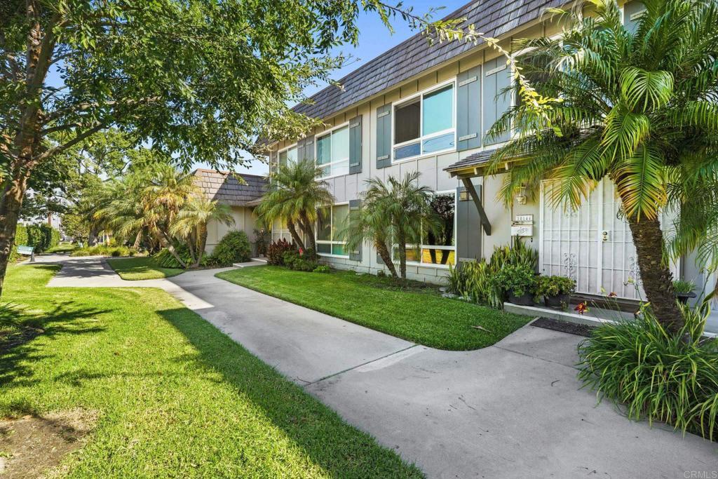 10144 Bloomfield Avenue, Cypress