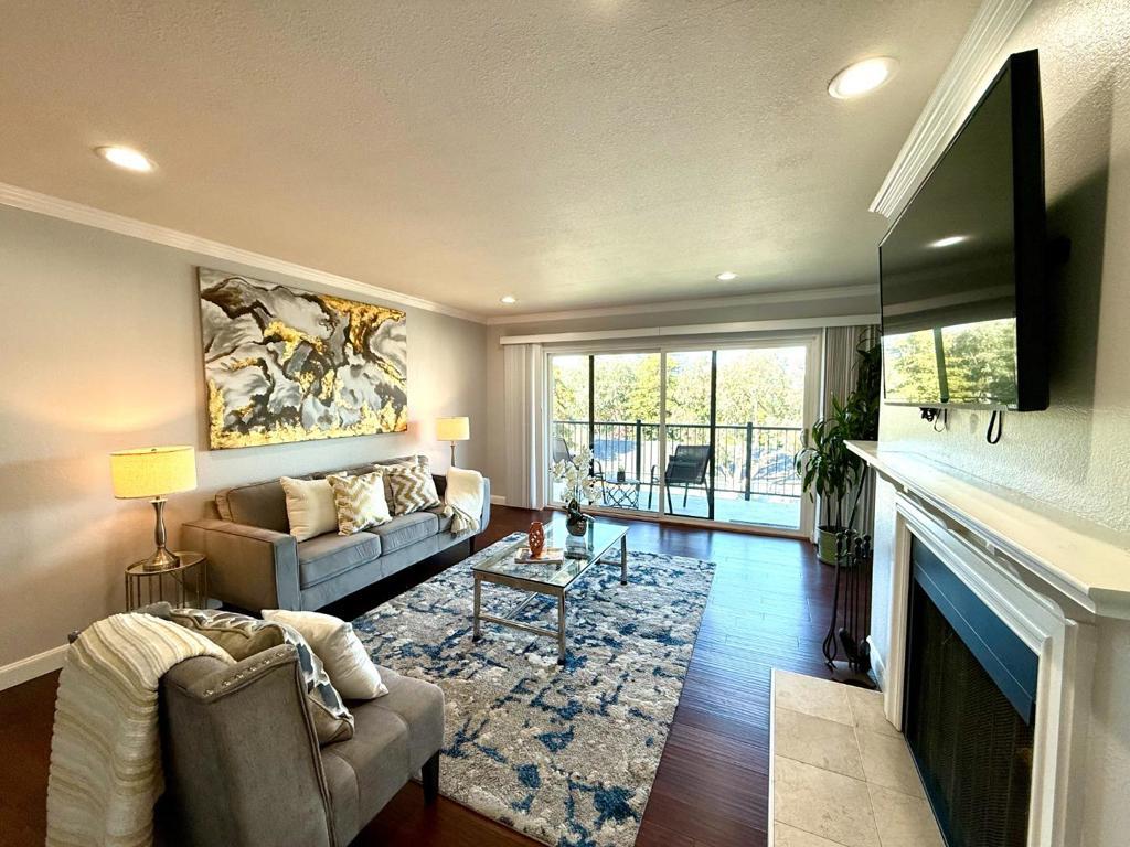 1031 Cherry Avenue 20, San Bruno