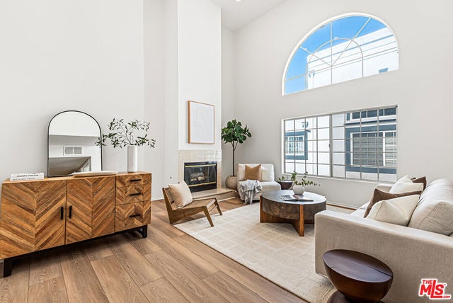 3949 Bentley Avenue # 8, Culver City