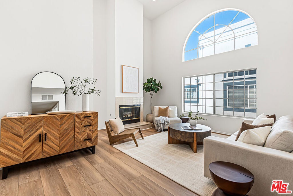 Photo of Listing #25605887