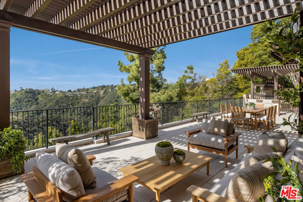 Photo of Listing #25609789