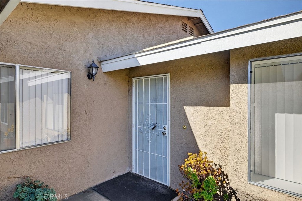 Photo of Listing #IV25245481