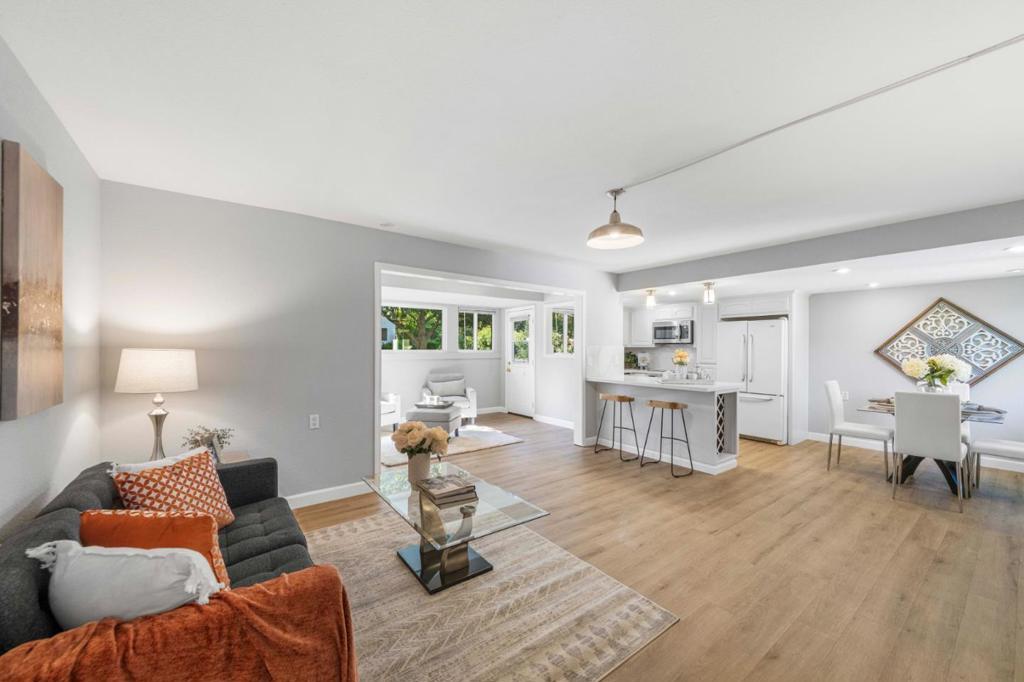 Photo of Listing #ML82025629