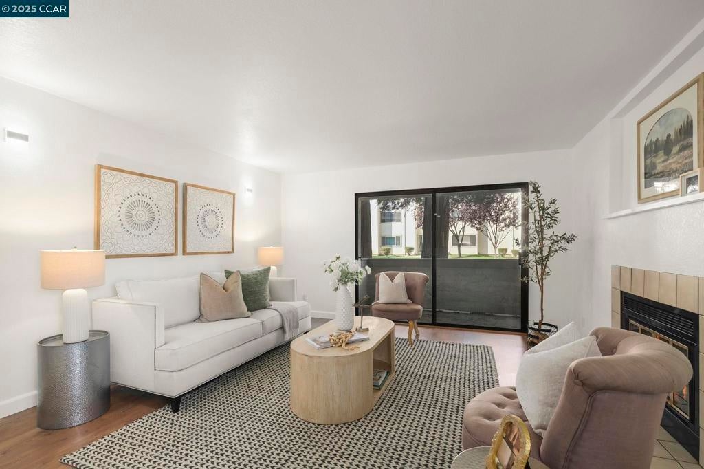 Photo of Listing #41115558