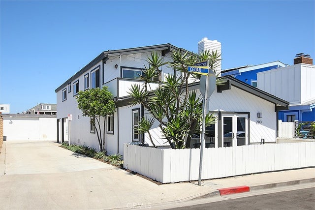 203 Cedar Street # A & B, Newport Beach
