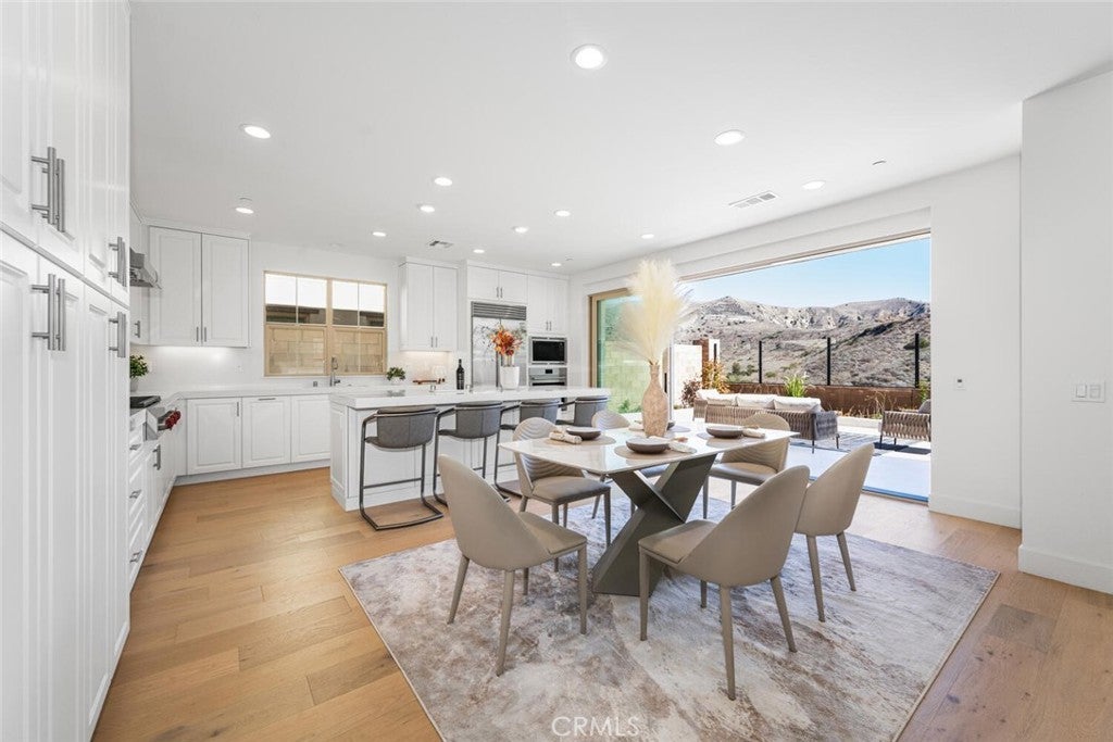 Photo of Listing #OC25233989