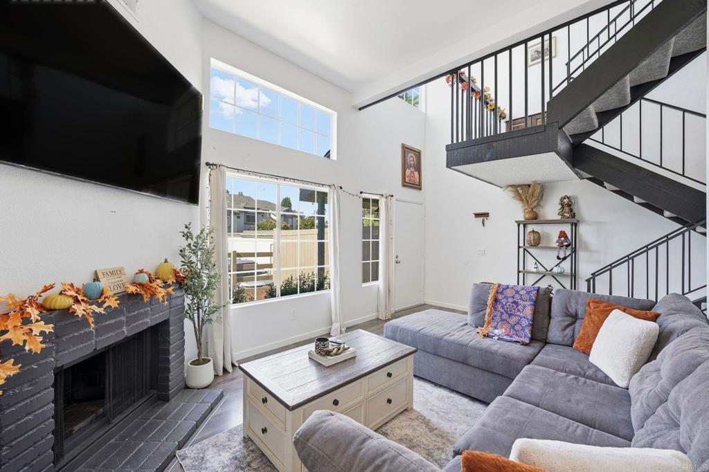 Photo of Listing #PTP2508027