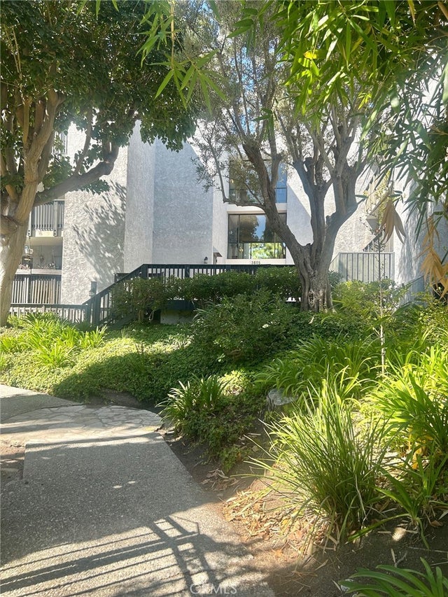 3605 W Hidden Lane 309, Rolling Hills Estates.