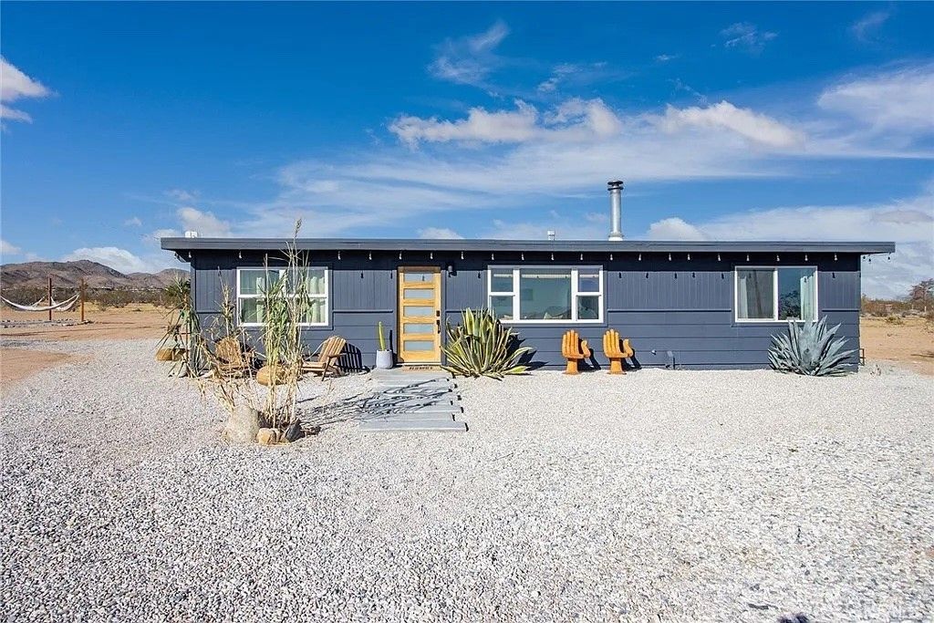 1856 Cambria, Landers