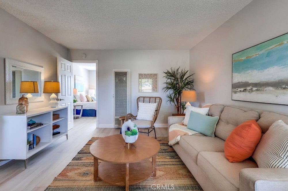 Photo of Listing #PW25245340