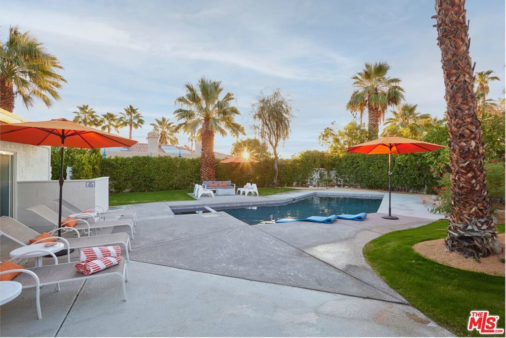 2291 E Calle Papagayo, Palm Springs