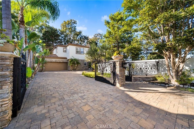 19731 Estate Circle, Huntington Beach