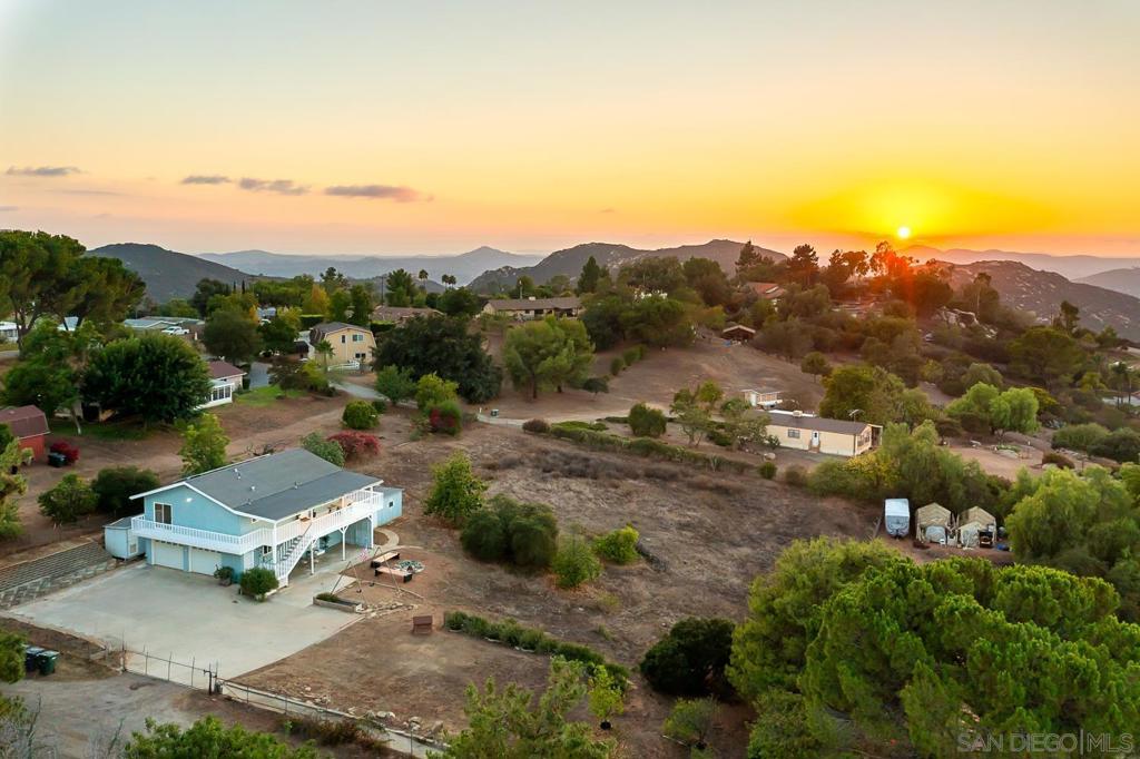 171 La Cresta Heights Rd, El Cajon
